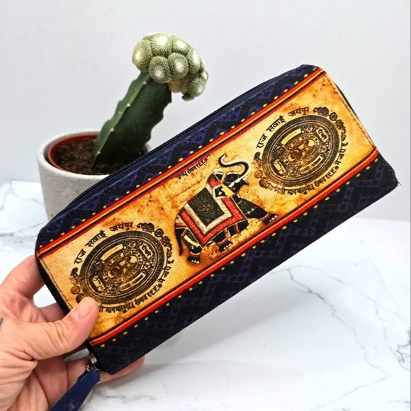 Bohemian | colorfull purple elephant print large zip-up wallet - Picture 1 of 8